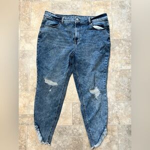 Women’s Maurice’s distressed jeans XL short S